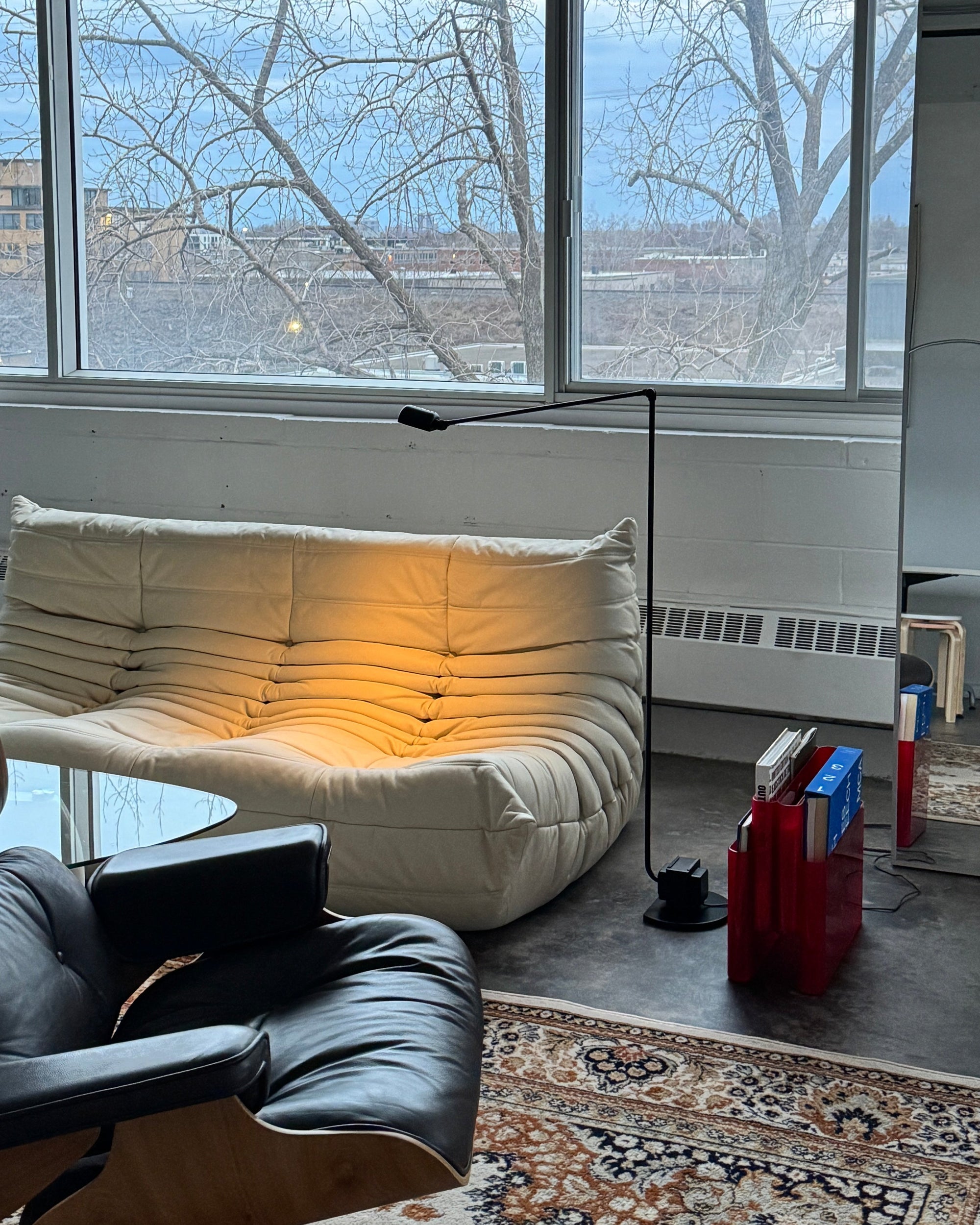 Lumina Minimalist Style Floor Lamp