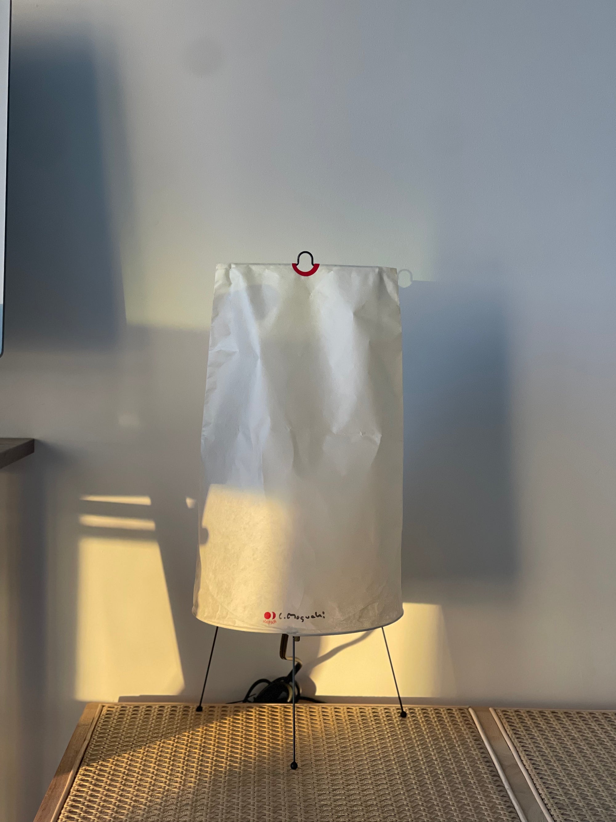 Noguchi Akari 1P Table Lamp by Isamu Noguchi