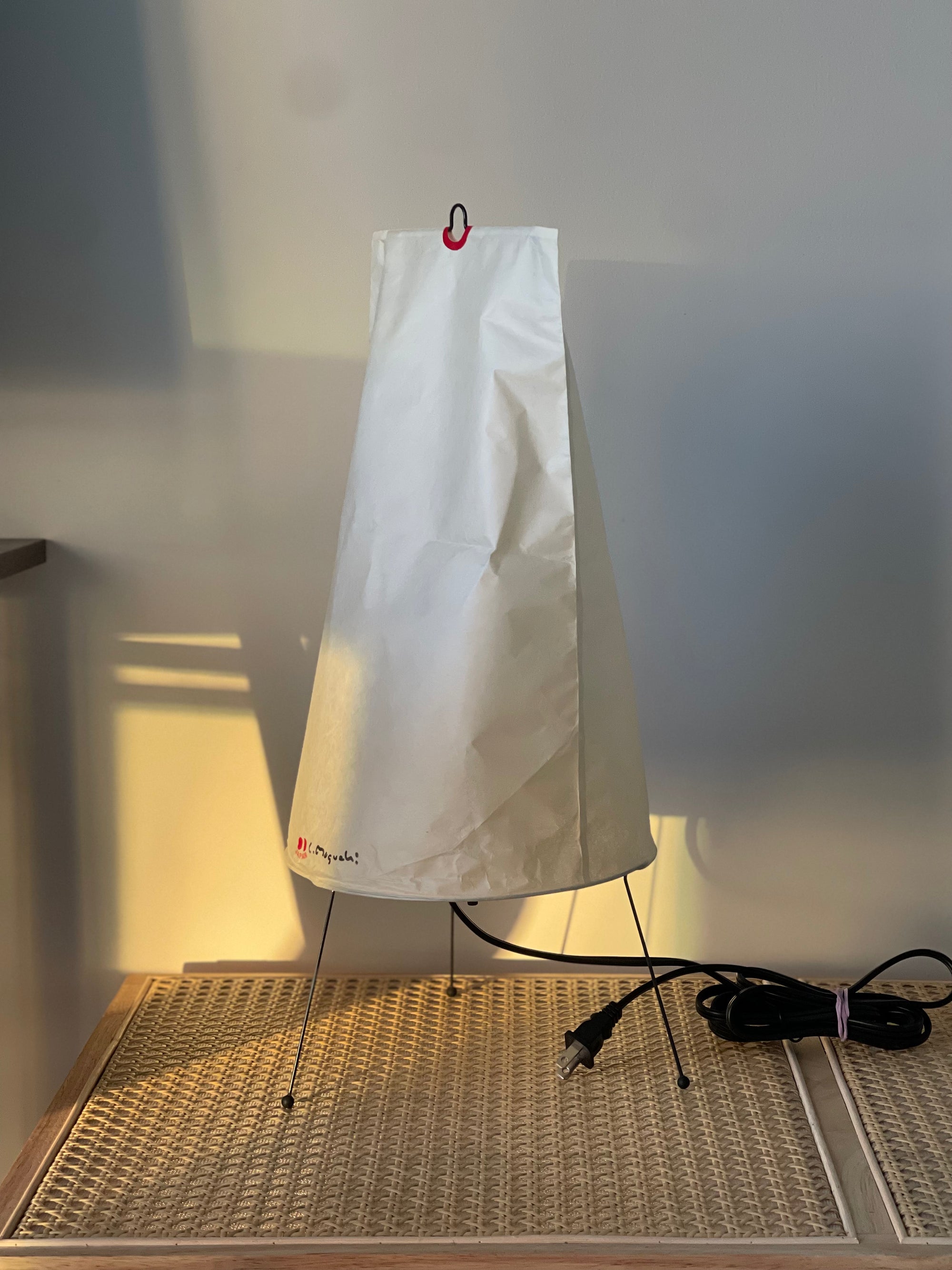 Noguchi Akari 1P Table Lamp by Isamu Noguchi
