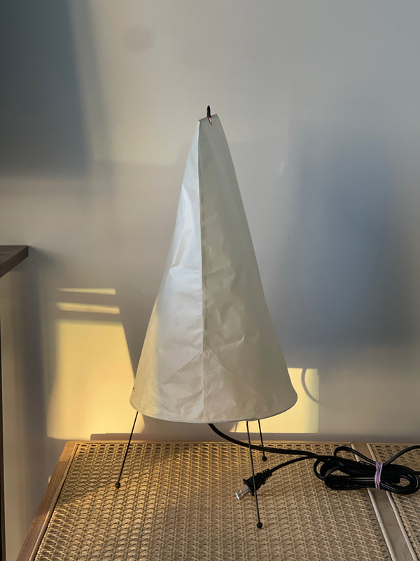 Noguchi Akari 1P Table Lamp by Isamu Noguchi
